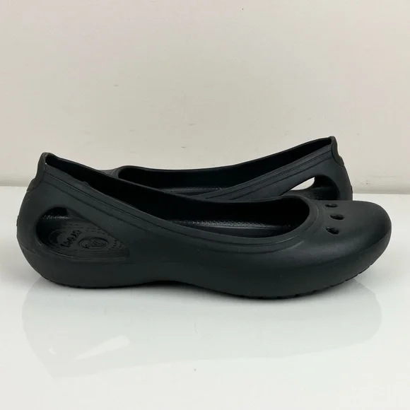 Crocs Women’s Size 8.0 Kadee Triple Black Slip On Ballet Flats - Picture 2 of 10